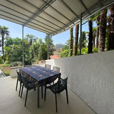 Apartament Apartment Rhea